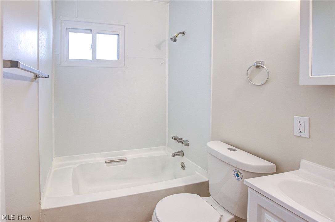 861 Oak Street Property Photo 16