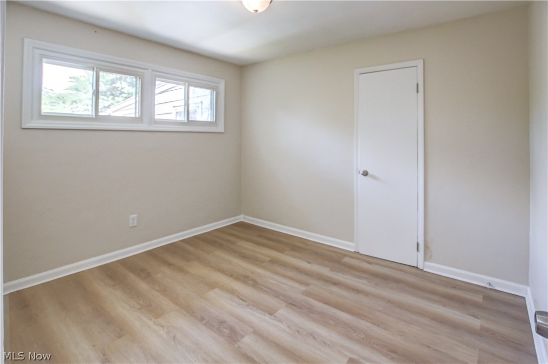 861 Oak Street Property Photo 24