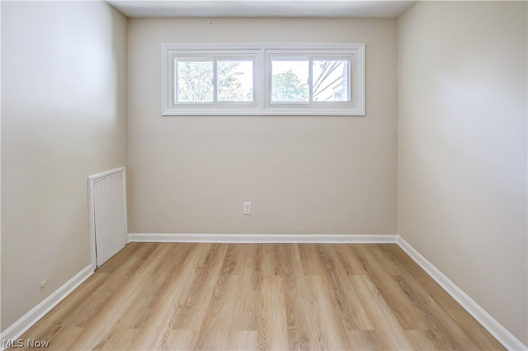 861 Oak Street Property Photo 31