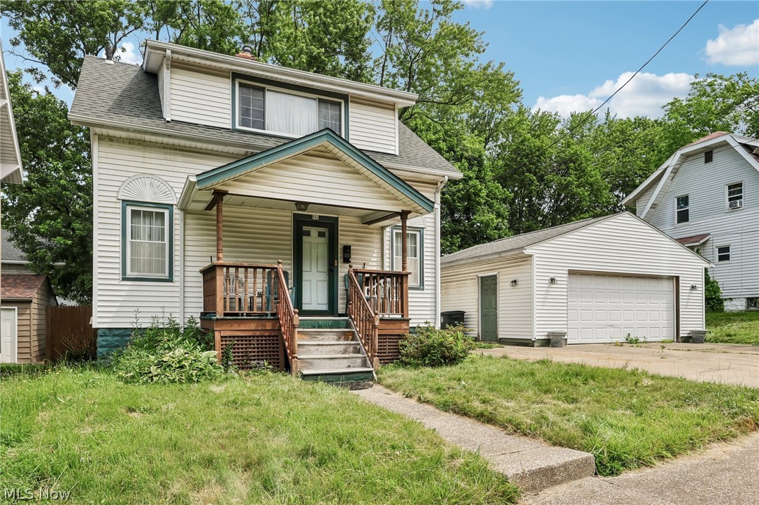 861 5th Avenue Property Photo 1