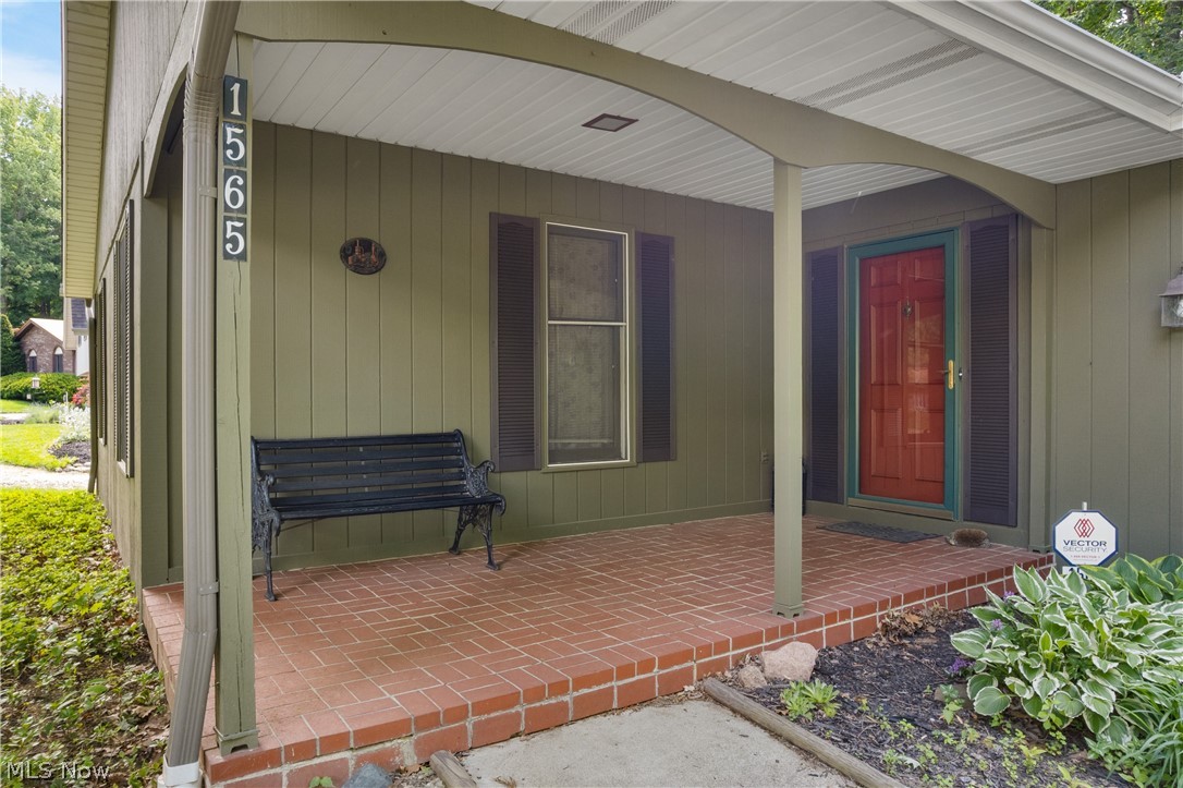 1565 Willoughby Drive Property Photo 4