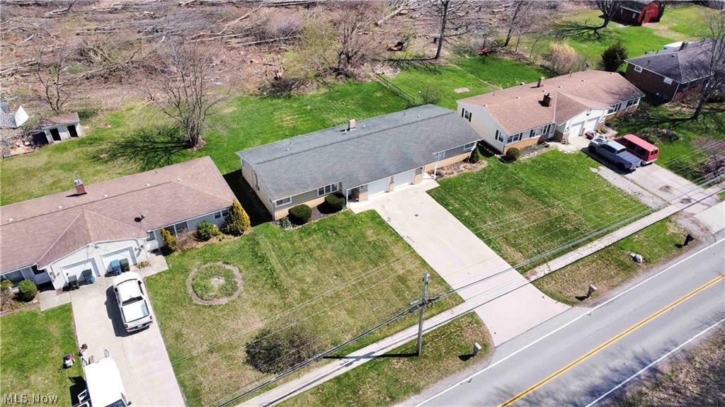 2587 Jaycox Road Property Photo 10
