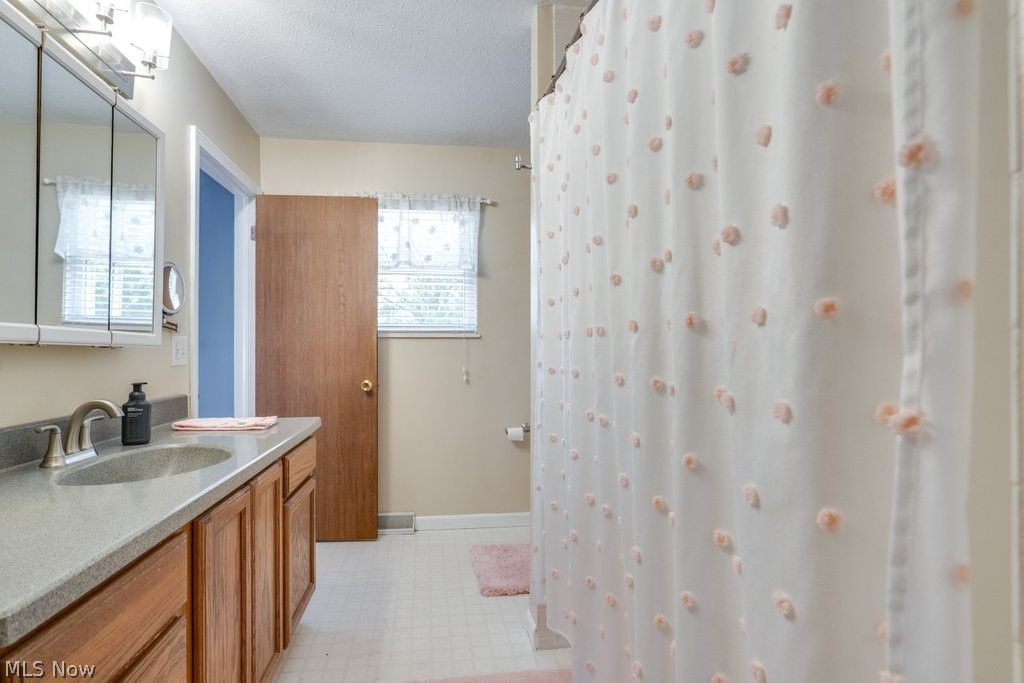 3896 Buckingham Drive Property Photo 29