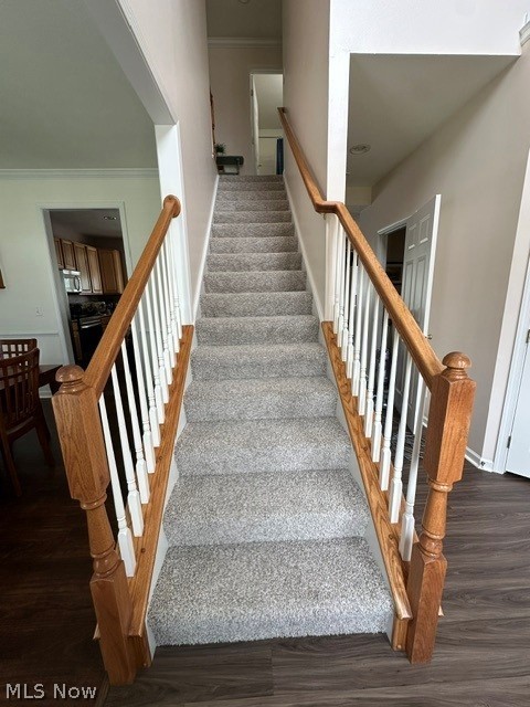 566 Colonial Drive Property Photo 4