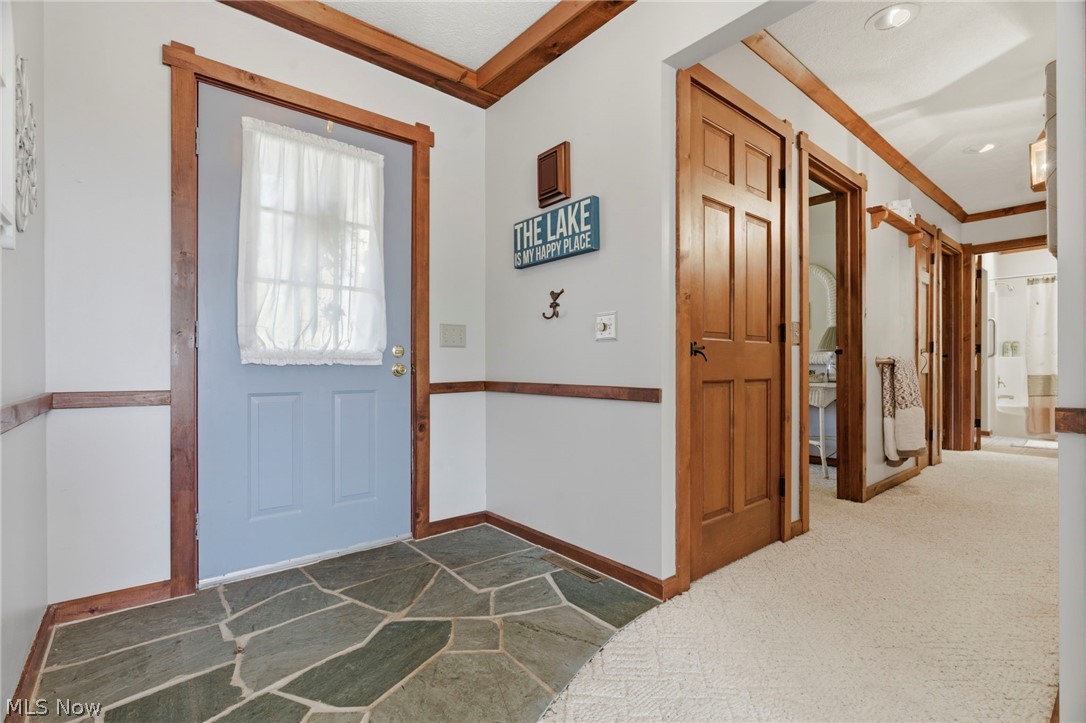 37 Apache Trail Property Photo 7