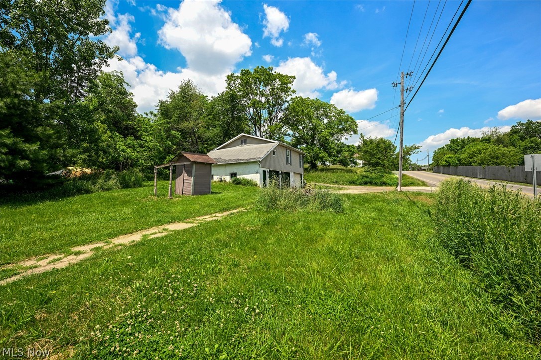 893 Norton Avenue Property Photo 7