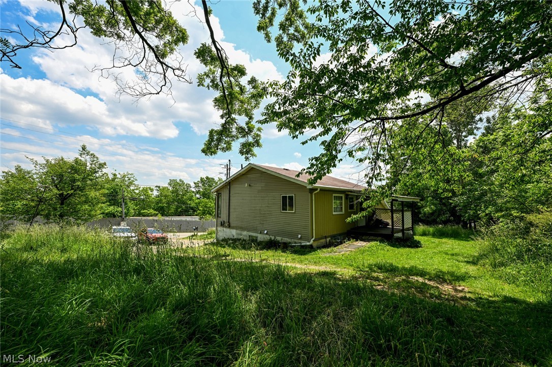 893 Norton Avenue Property Photo 32