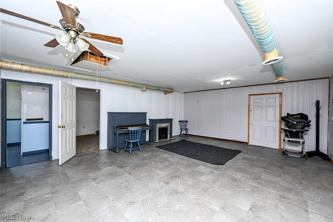 893 Norton Avenue Property Photo 37