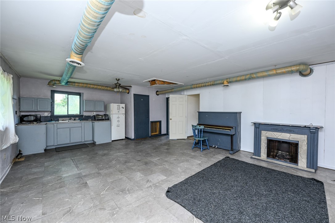 893 Norton Avenue Property Photo 38