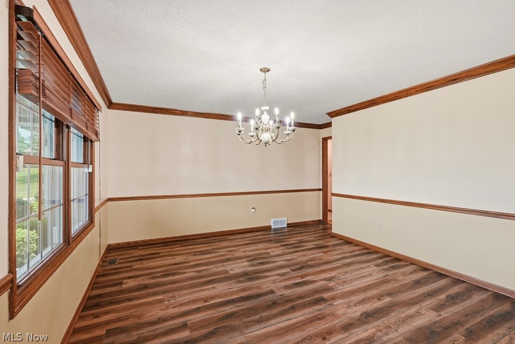 2285 Thoroughbred Drive Property Photo 5