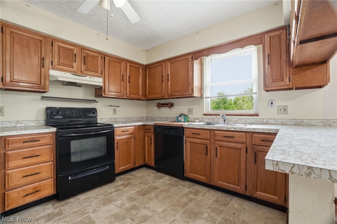 434 State Road Property Photo 27