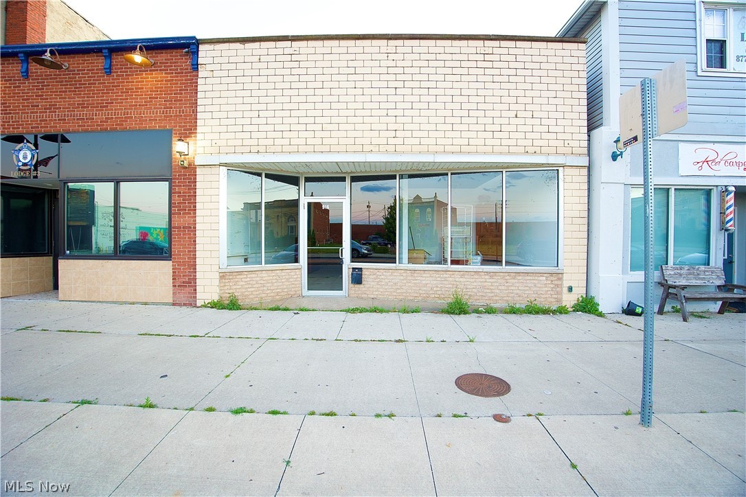 916 Broadway