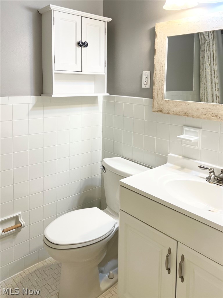 20301 Shelburne Road 9b Property Photo 28