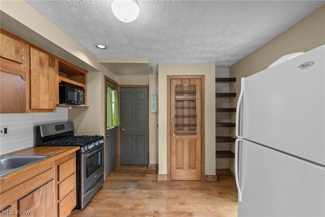 26 Elm Street Property Photo 10