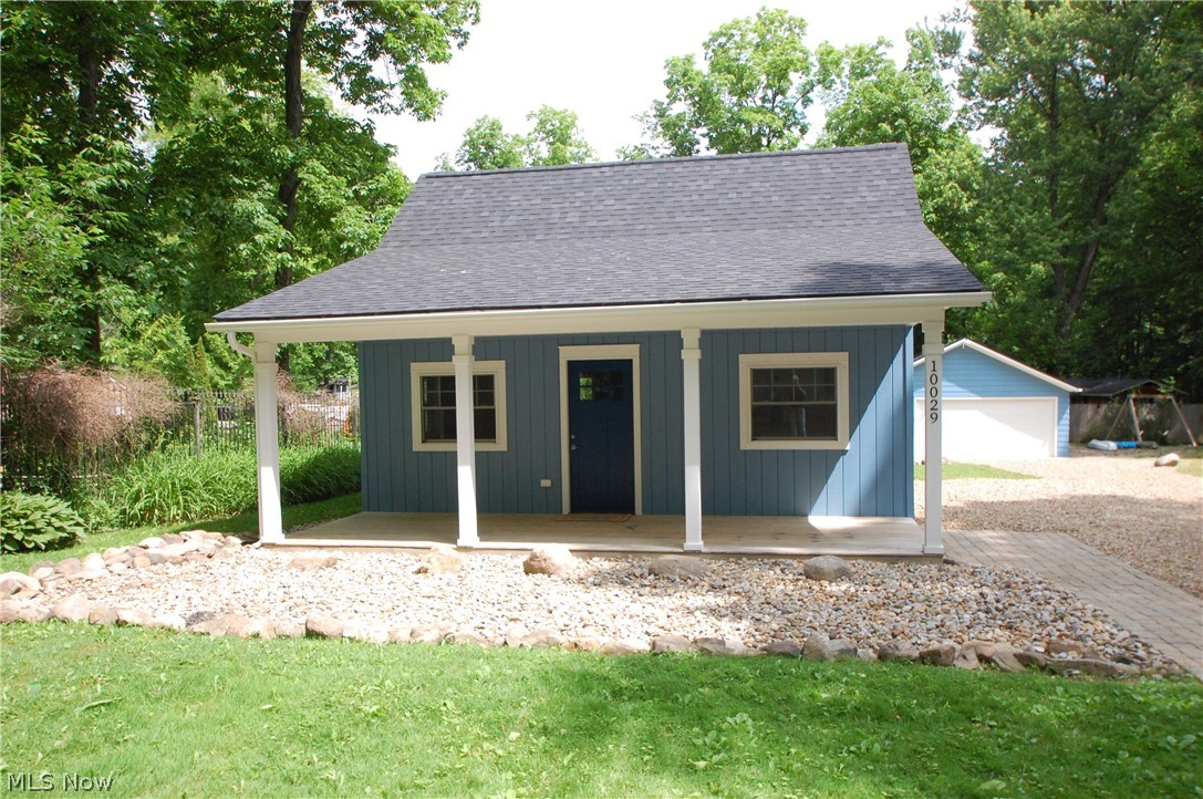 10029 Cummins Drive Property Photo 1