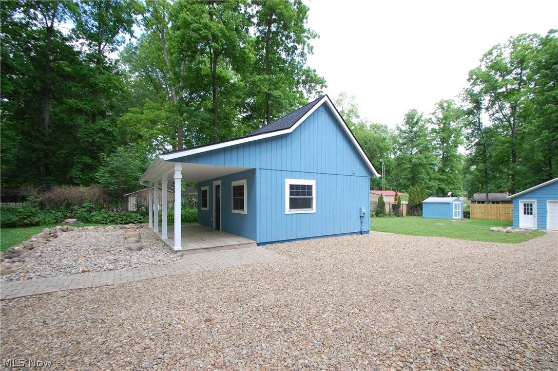 10029 Cummins Drive Property Photo 5
