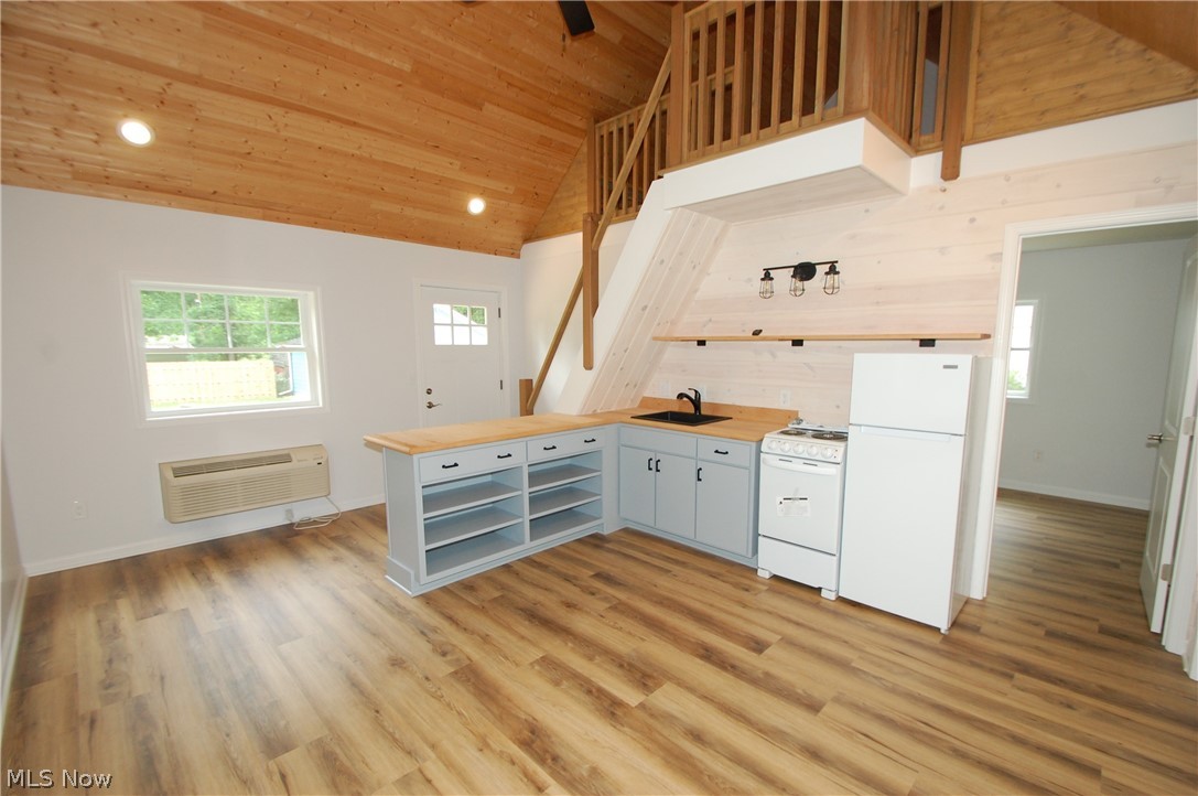 10029 Cummins Drive Property Photo 11