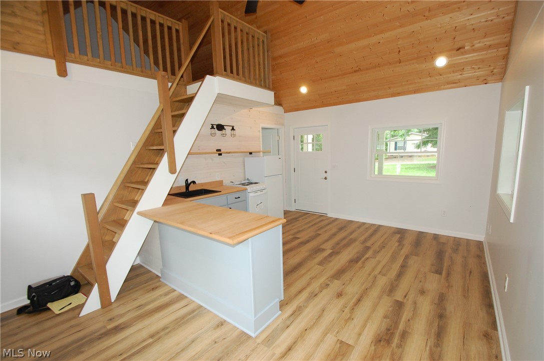 10029 Cummins Drive Property Photo 13