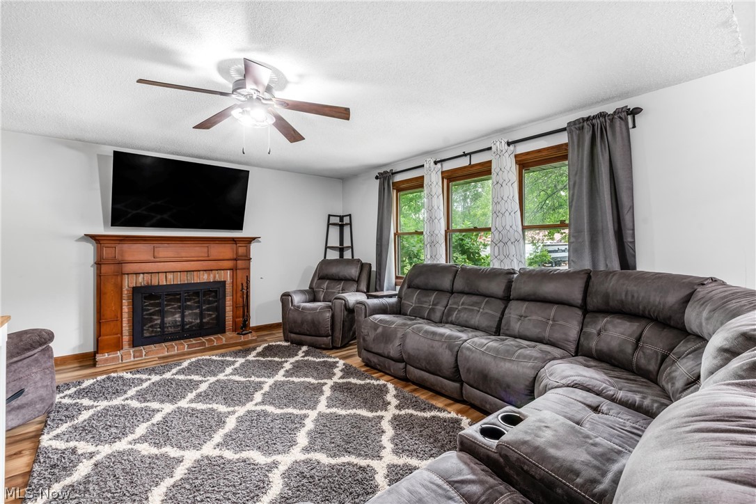 2560 Tarkman Drive Property Photo 4