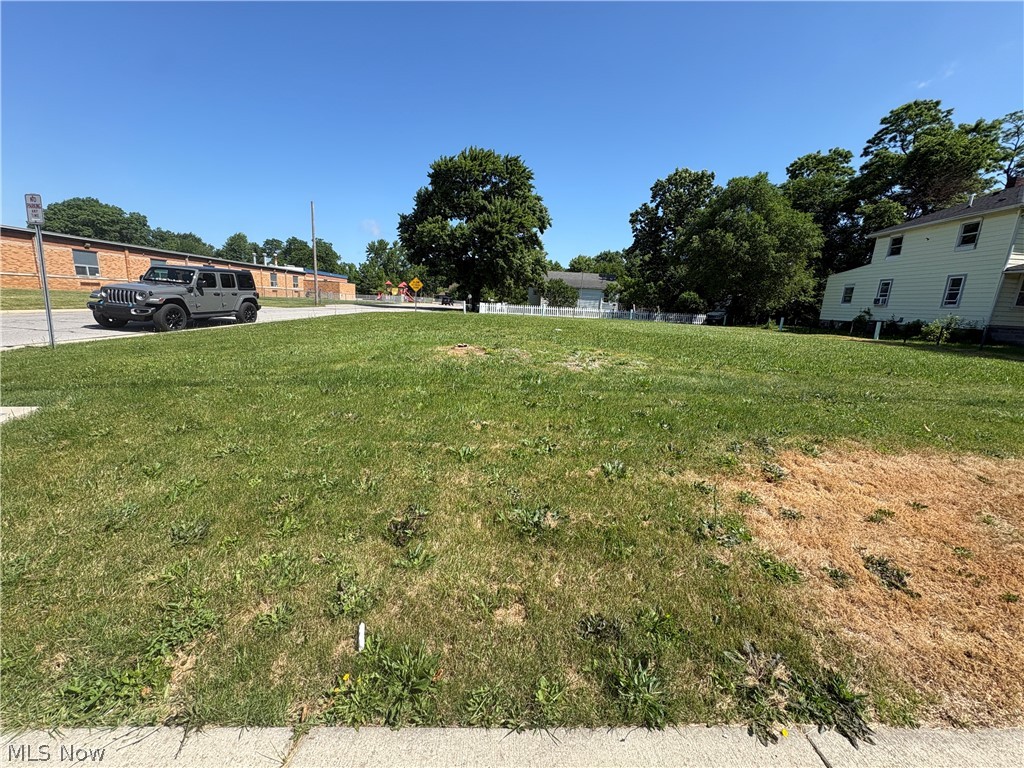 2343 N Ridge Road E Property Photo 3
