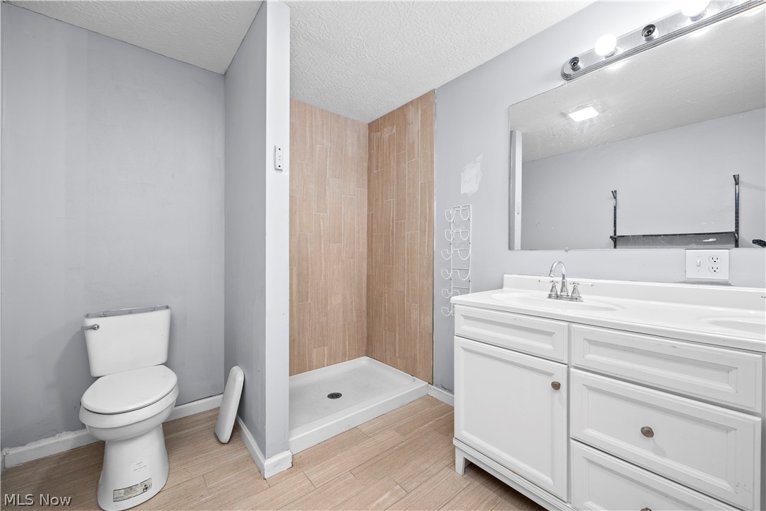 34725 1/2 Capel Road Property Photo 5