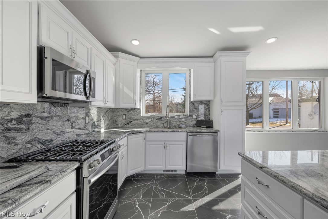 253 Aqua Boulevard Property Photo 12