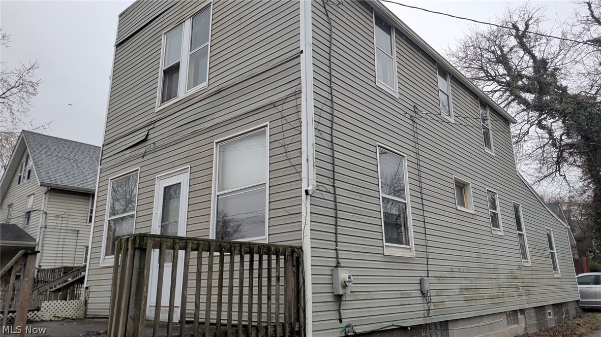 1857 Maple Avenue Ne Property Photo 2