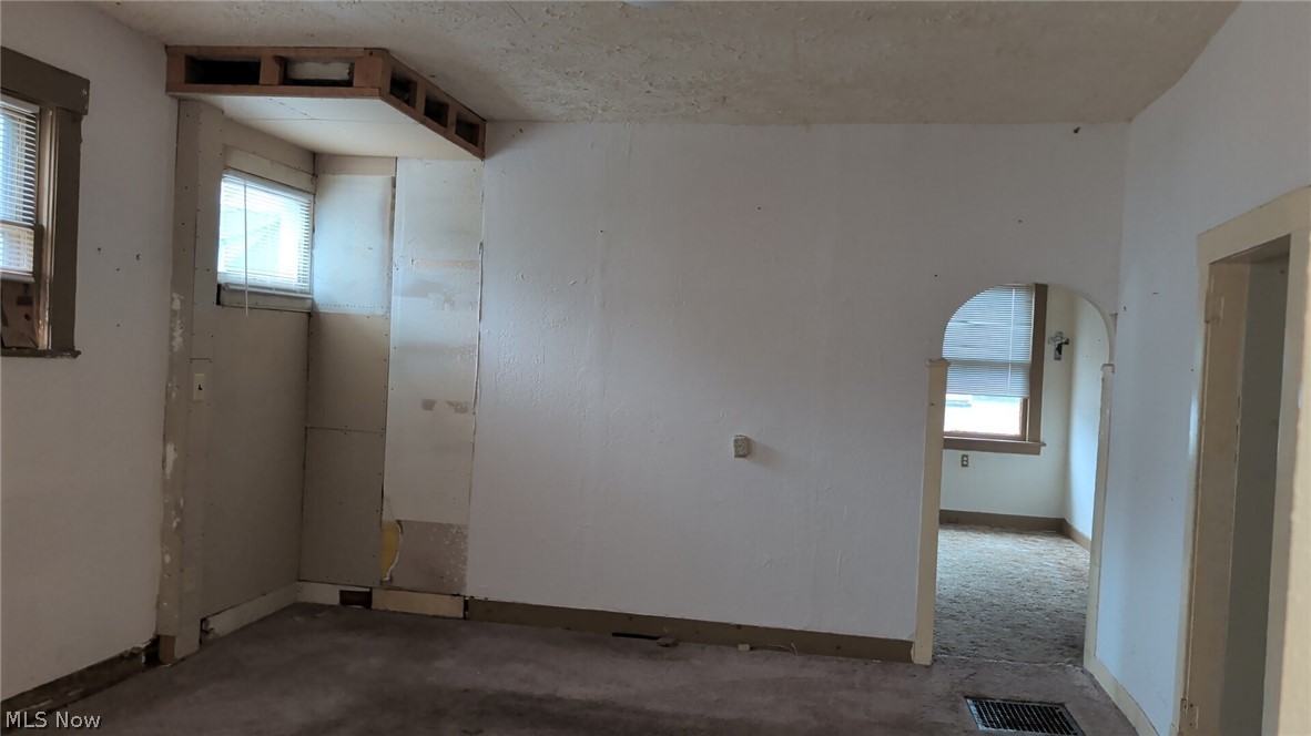 1857 Maple Avenue Ne Property Photo 7