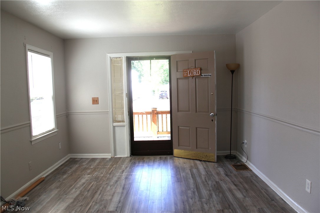 2580 E 37th Street Property Photo 11