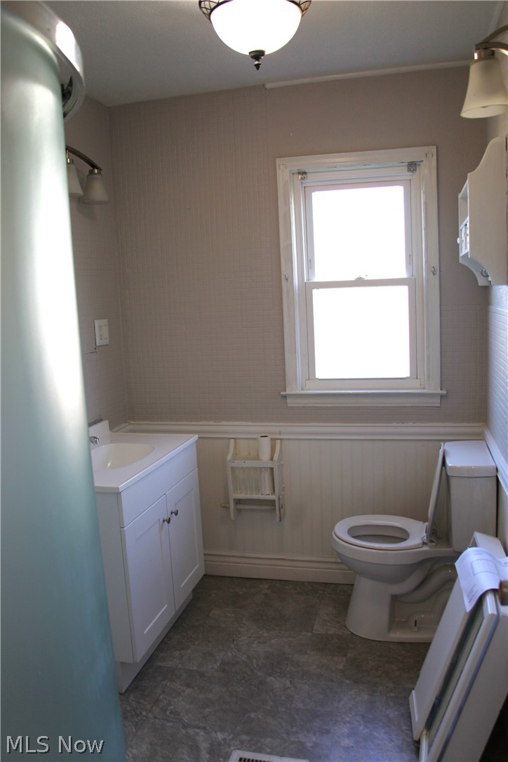 2580 E 37th Street Property Photo 21