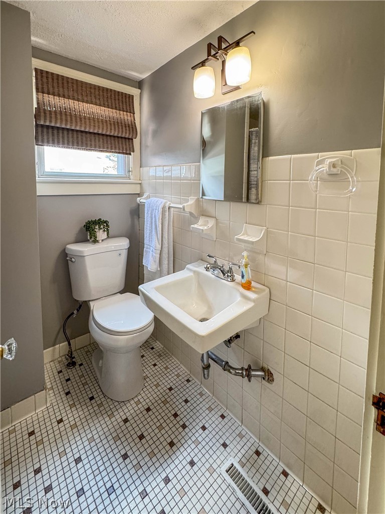 32 Romaine Avenue Property Photo 23