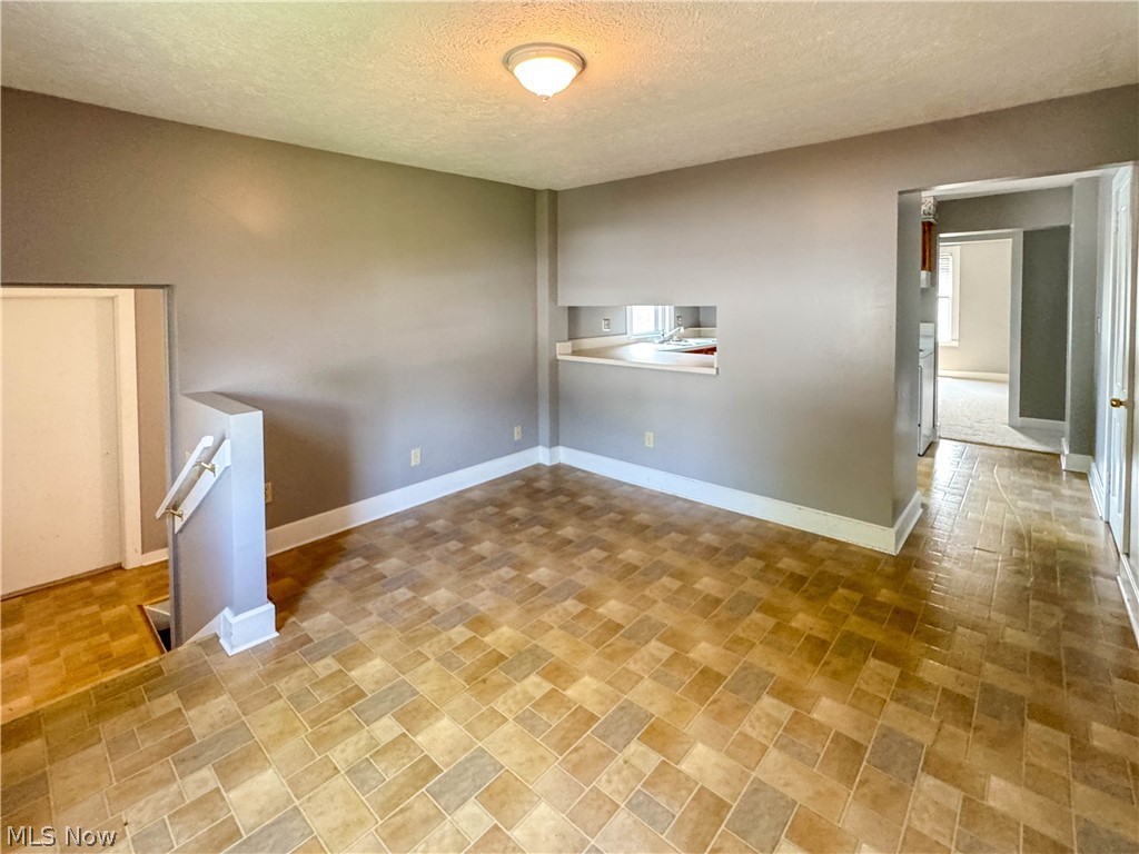 32 Romaine Avenue Property Photo 28