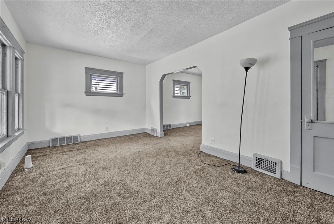 3341 E 145th Street Property Photo 3