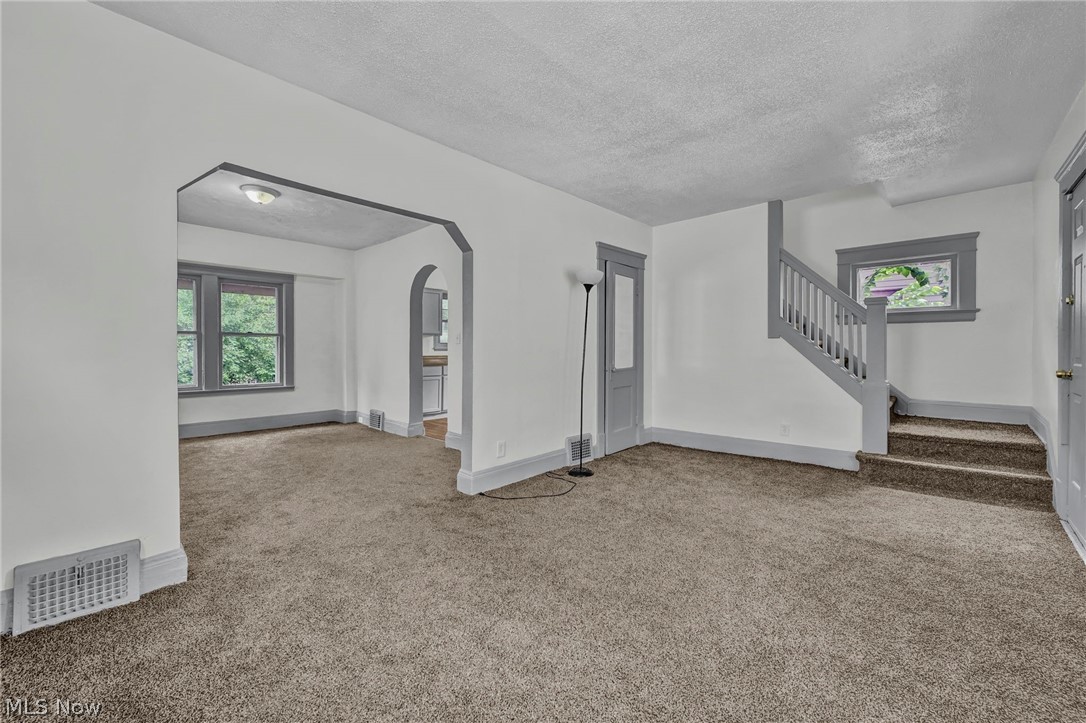 3341 E 145th Street Property Photo 4