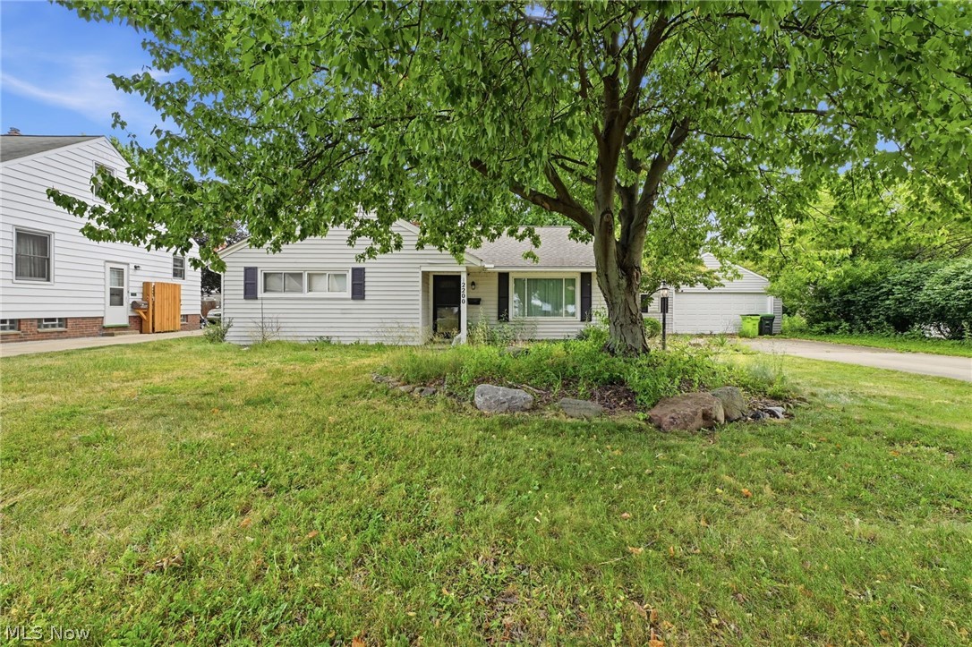 2200 Buena Vista Drive Property Photo 1