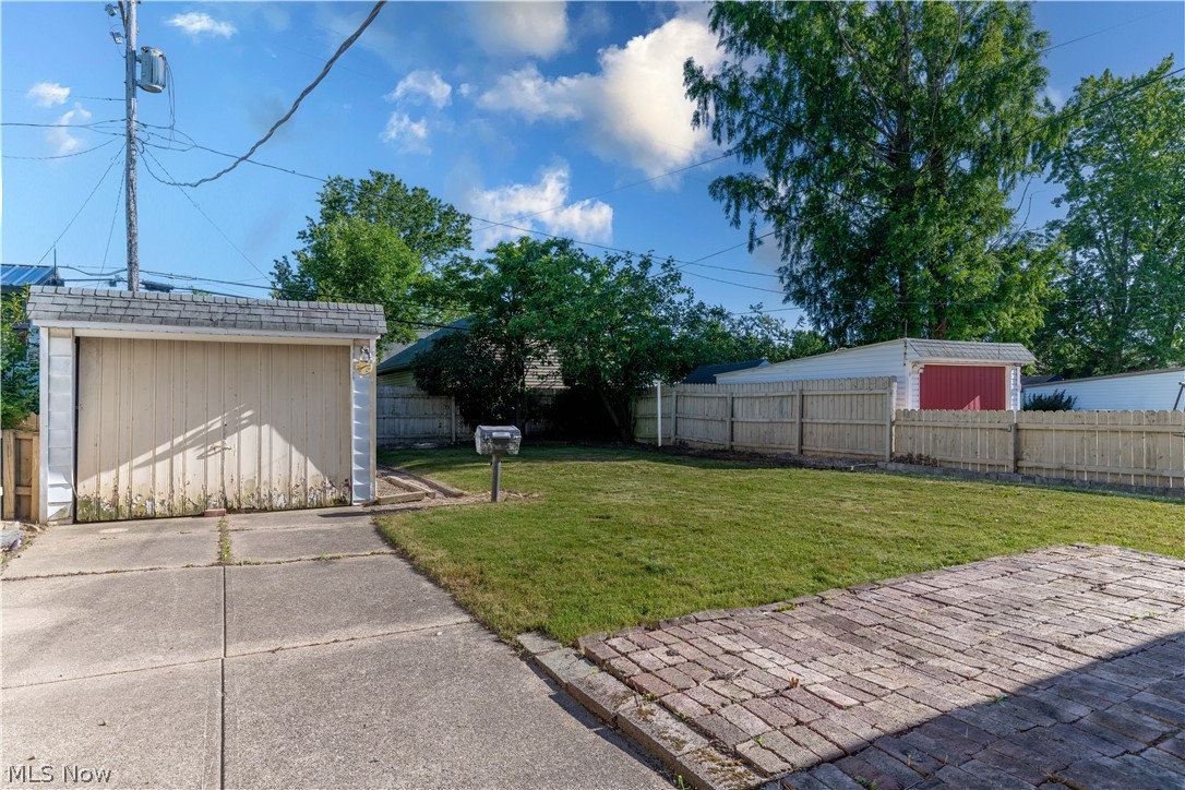 3101 Ralph Avenue Property Photo 18