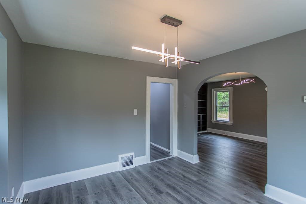 303 E Ravenwood Avenue Property Photo 11