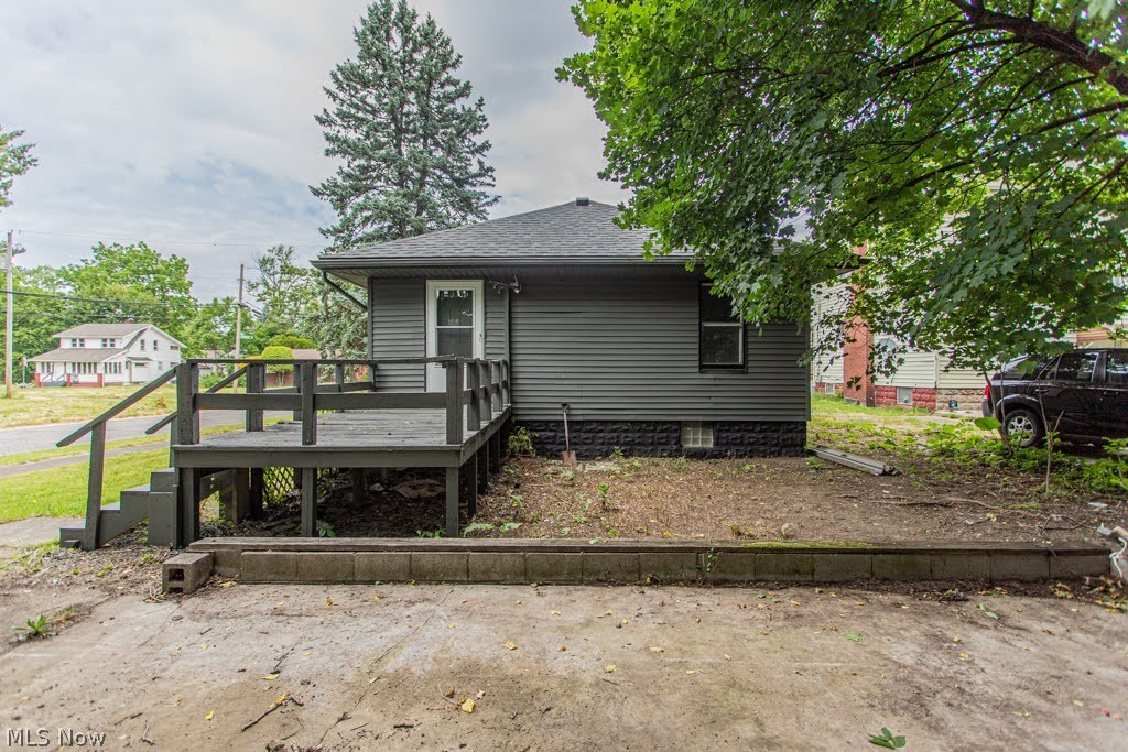 303 E Ravenwood Avenue Property Photo 25