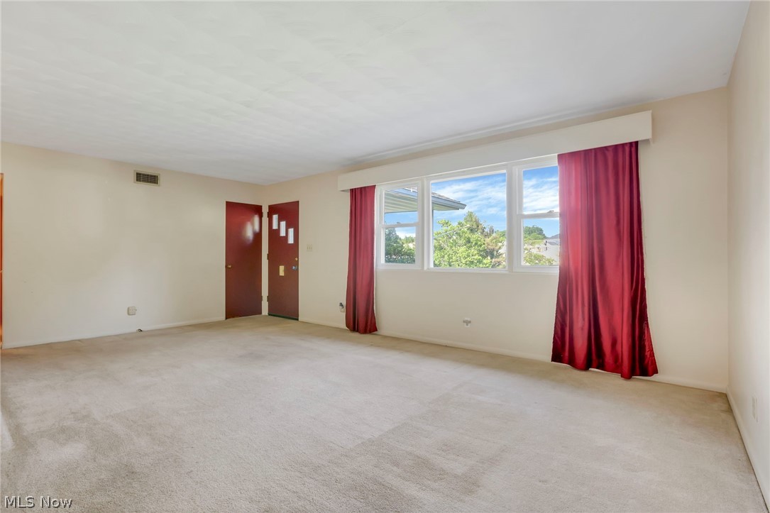 3140 Nob Hill Road Property Photo 6