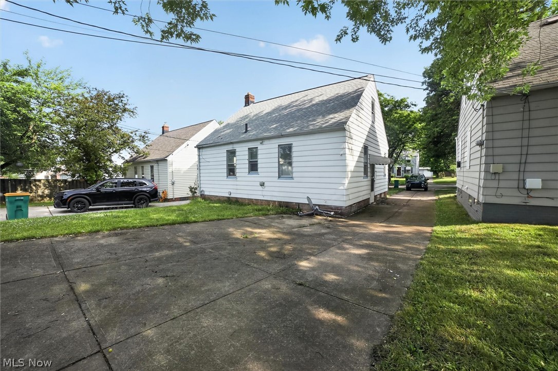 19500 Libby Road Property Photo 23