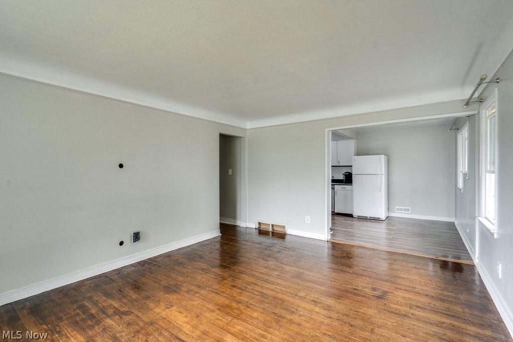5833 Stumph Road Property Photo 4