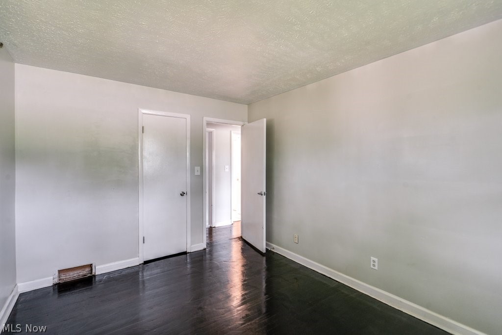 5833 Stumph Road Property Photo 14