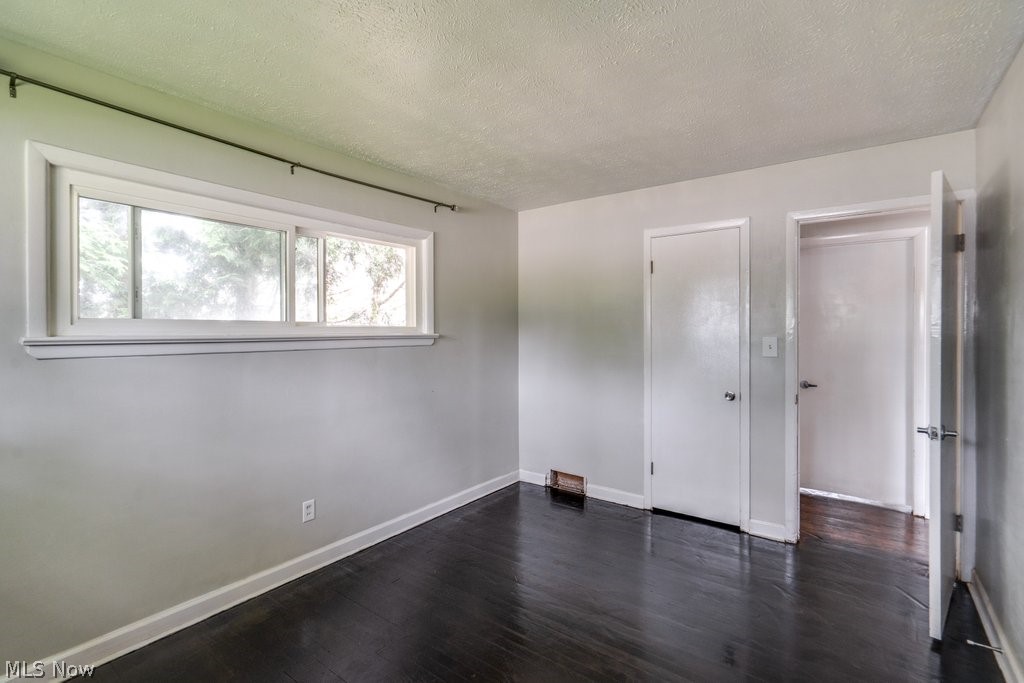 5833 Stumph Road Property Photo 15