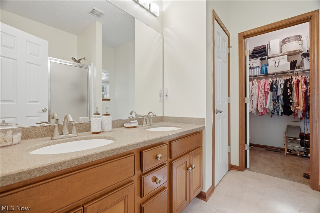 3932 Courtyard Drive Property Photo 8