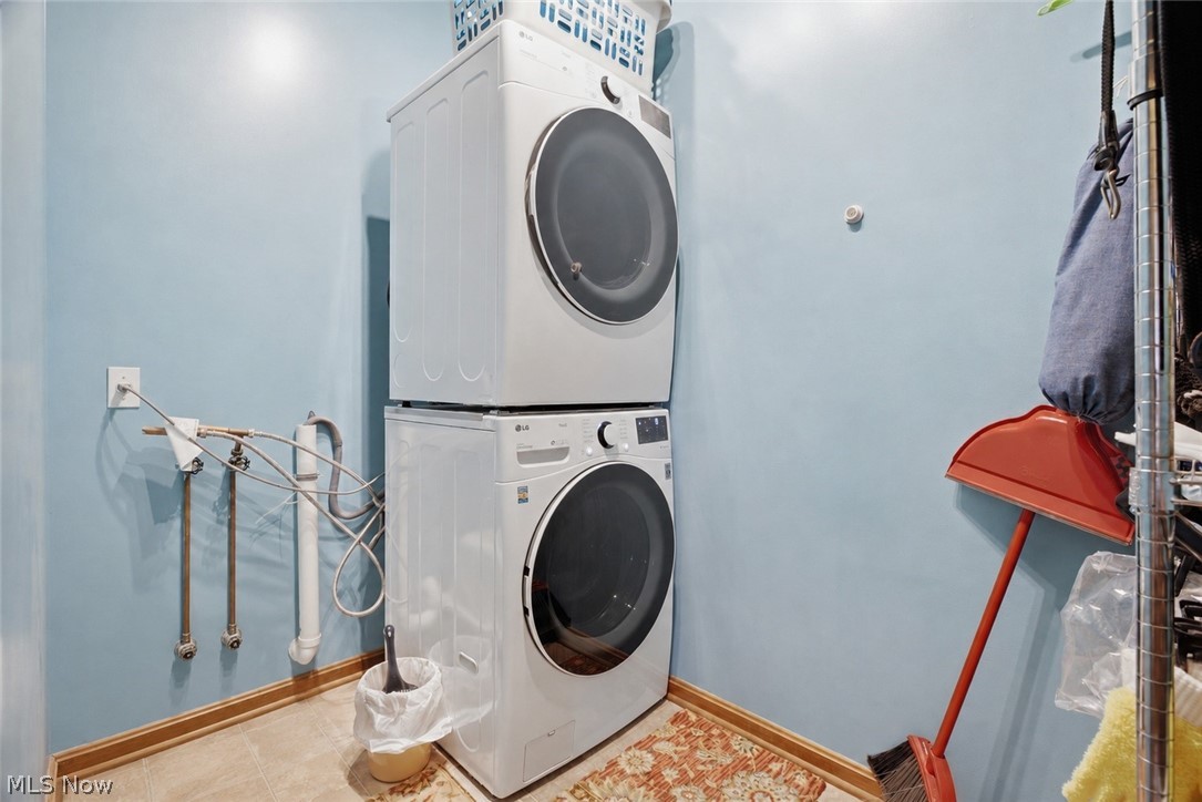 3932 Courtyard Drive Property Photo 10