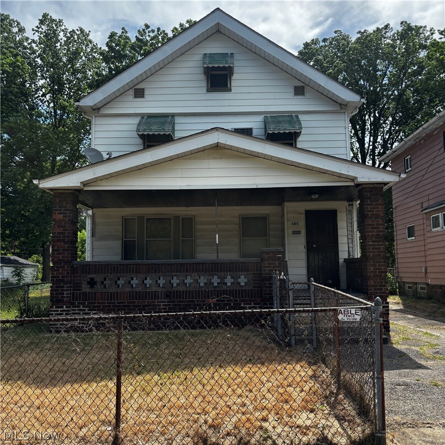 685 E 131st Street Property Photo 2