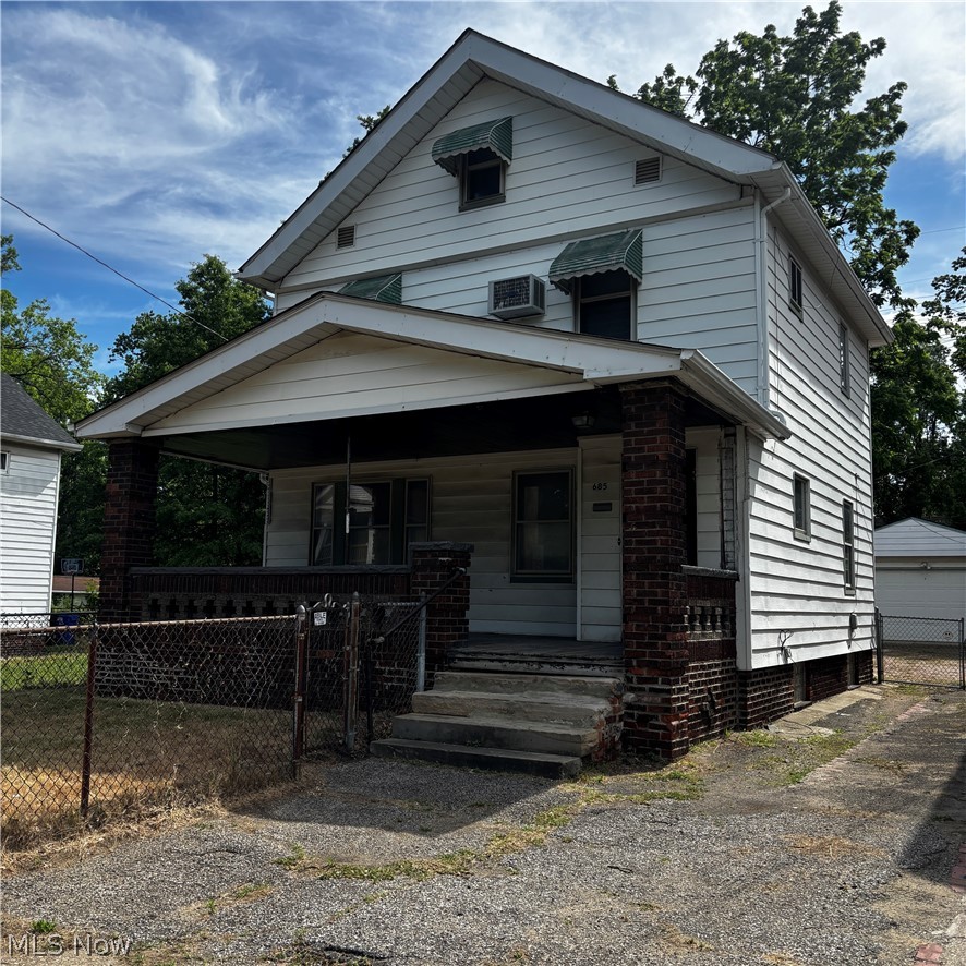 685 E 131st Street Property Photo 4