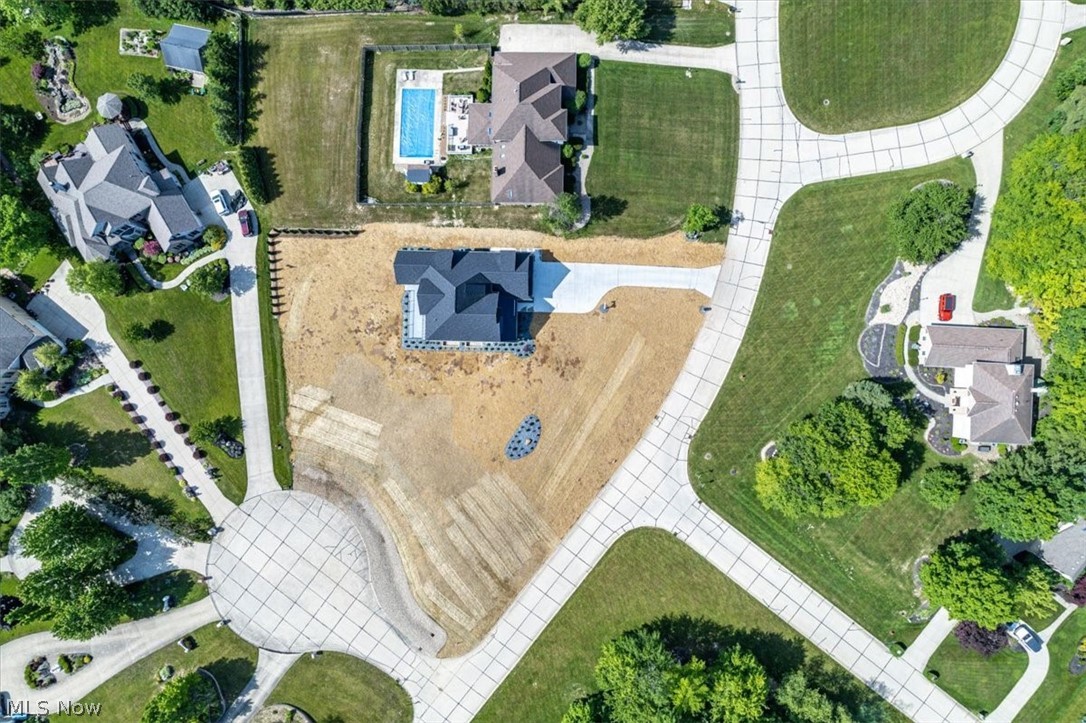 245 Somerset Drive Property Photo 45