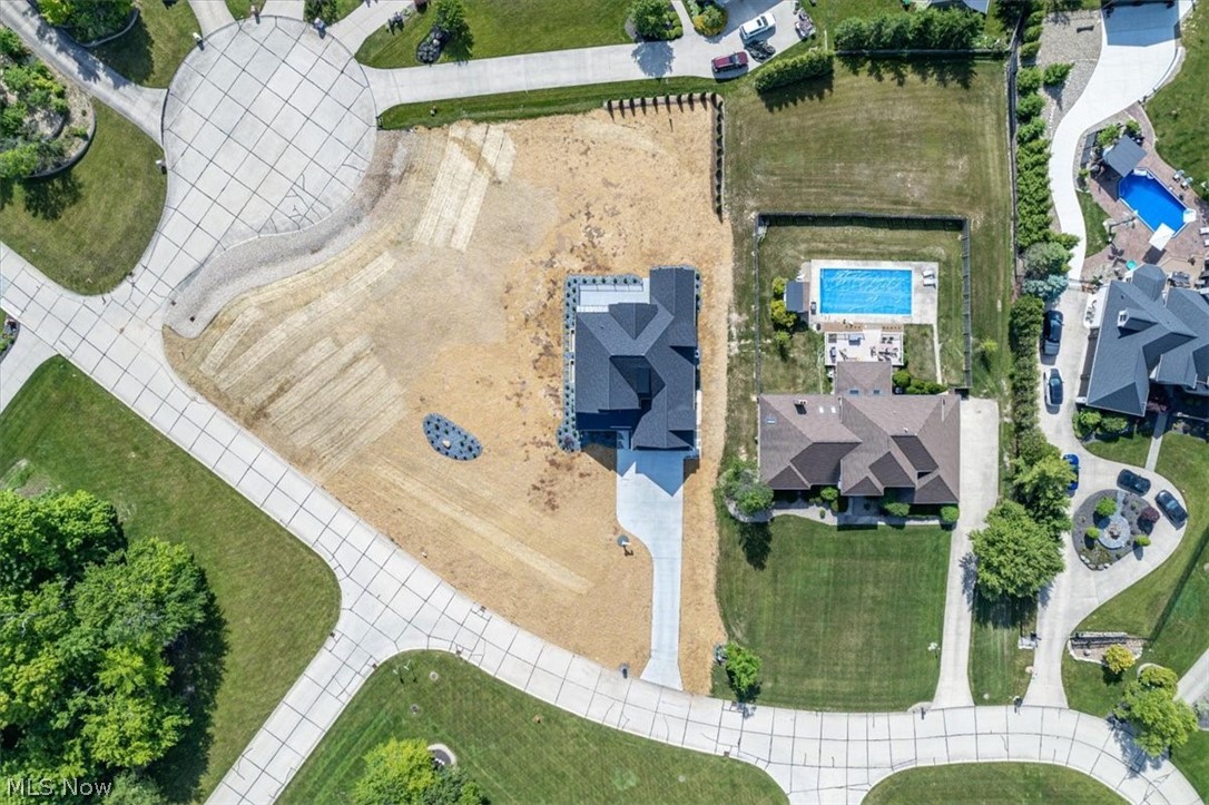 245 Somerset Drive Property Photo 46