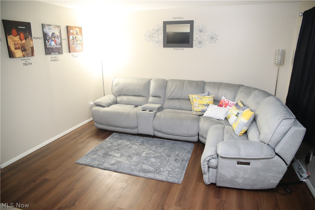 1258 Vane Avenue Property Photo 3
